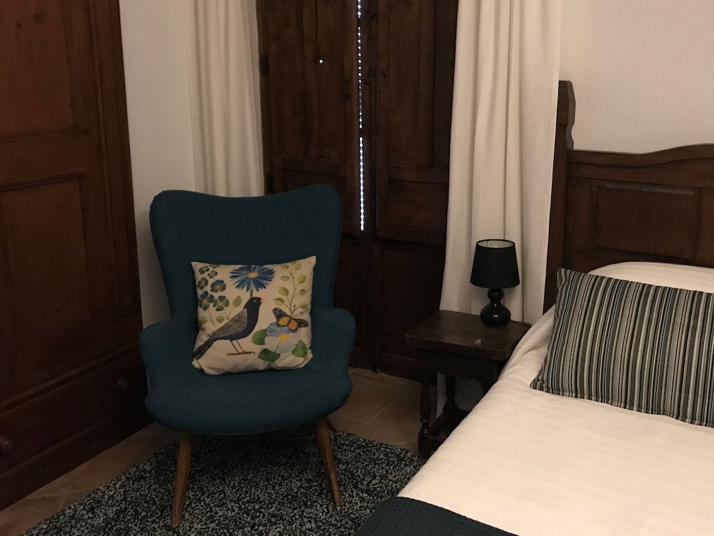 Single Room, Private Bathroom