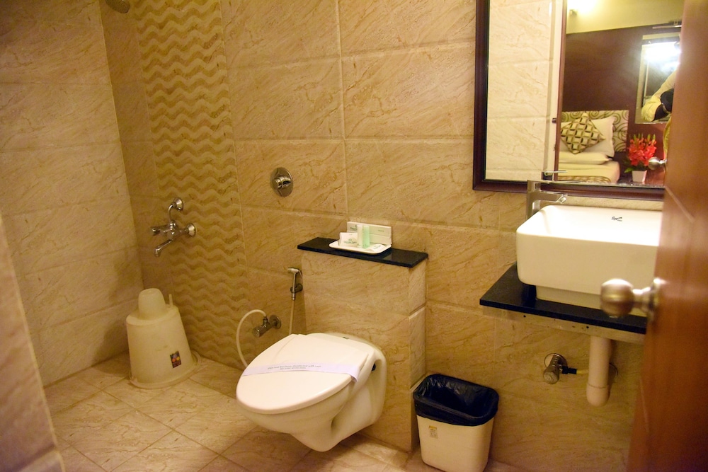 Deluxe Triple Room, 3 Bedrooms, Accessible, Smoking photo 2