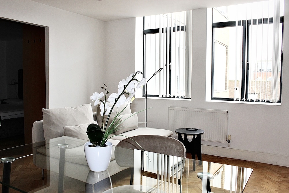 Parkway House, Foto 10