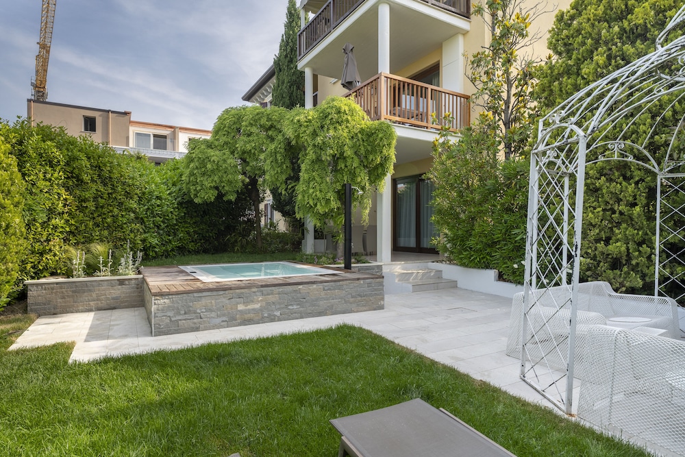 Exclusive Suite, 2 Bedrooms, Private Pool, Garden View (Parc) - Photo 11