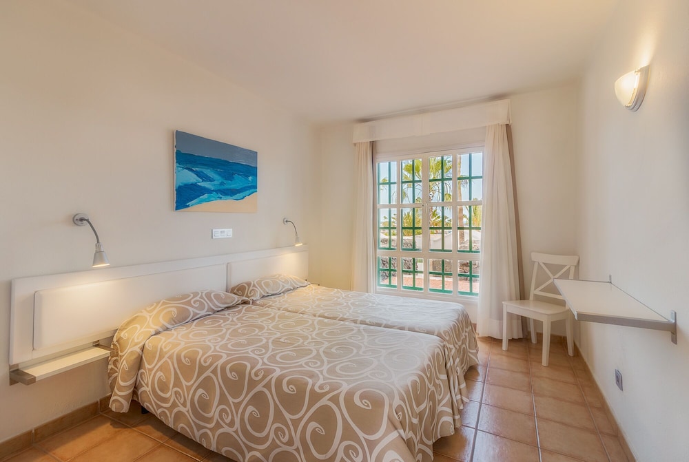Apartment, 2 Bedrooms, Terrace - Photo 6