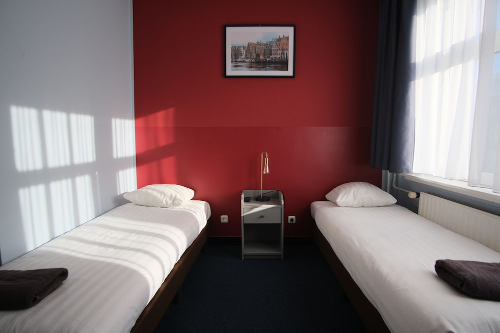 Triple Room, Private Bathroom photo 3