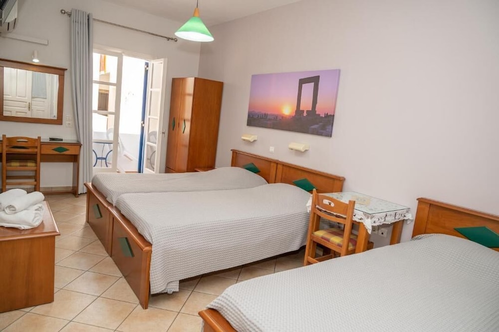 Triple Room with Balcony photo 1