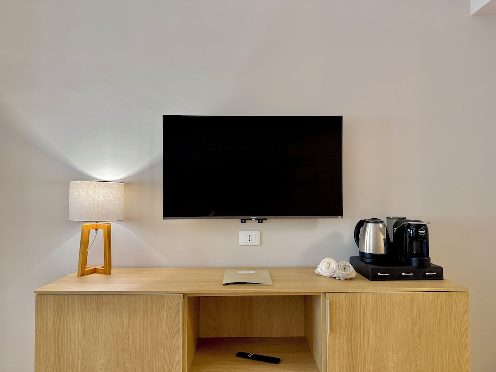 Panoramic Suite, Sea View - Photo 14