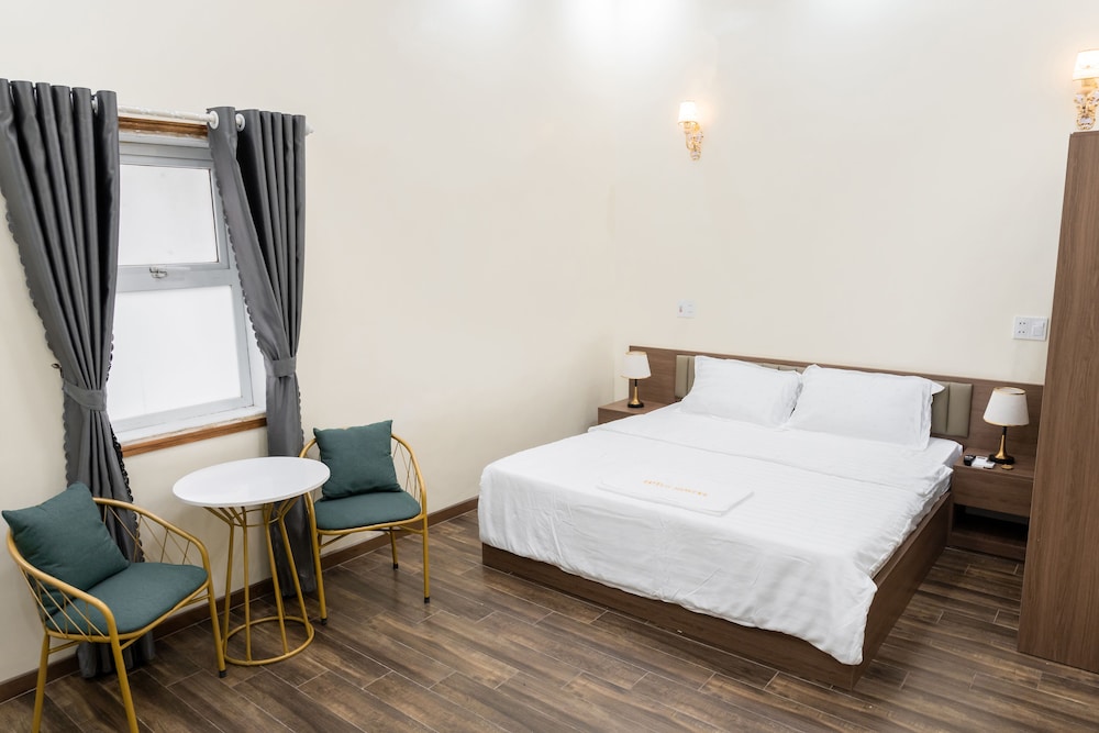 Luxury Single Room, 1 King Bed, Ensuite photo 1