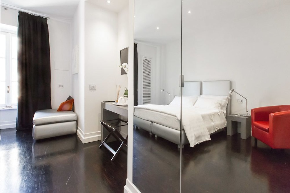 Classic Double or Twin Room photo 2