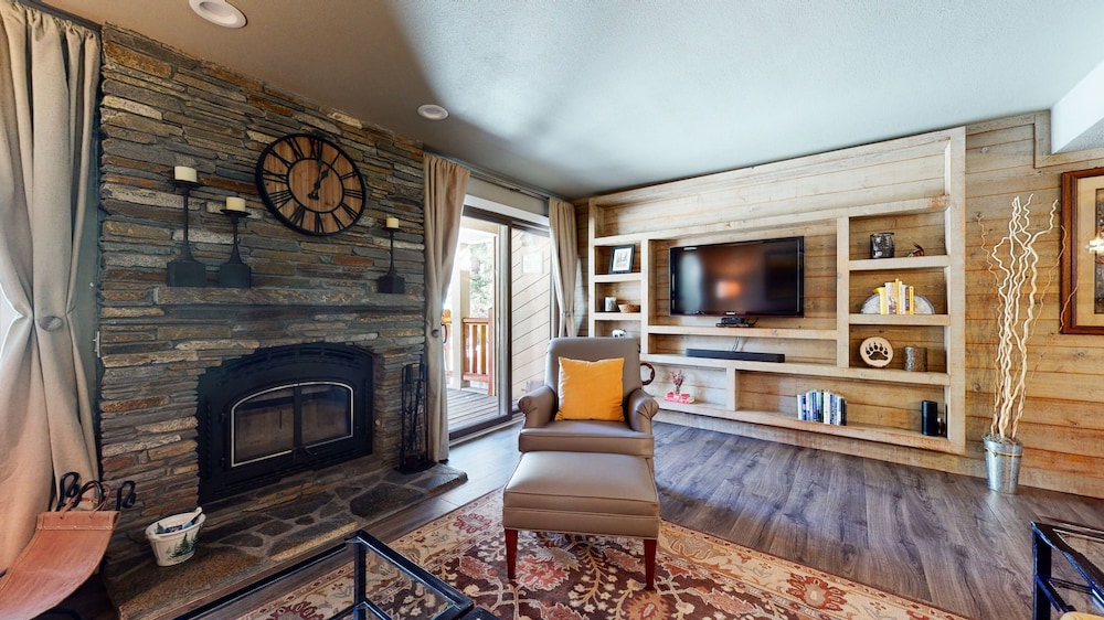 Condo, 1 Bedroom