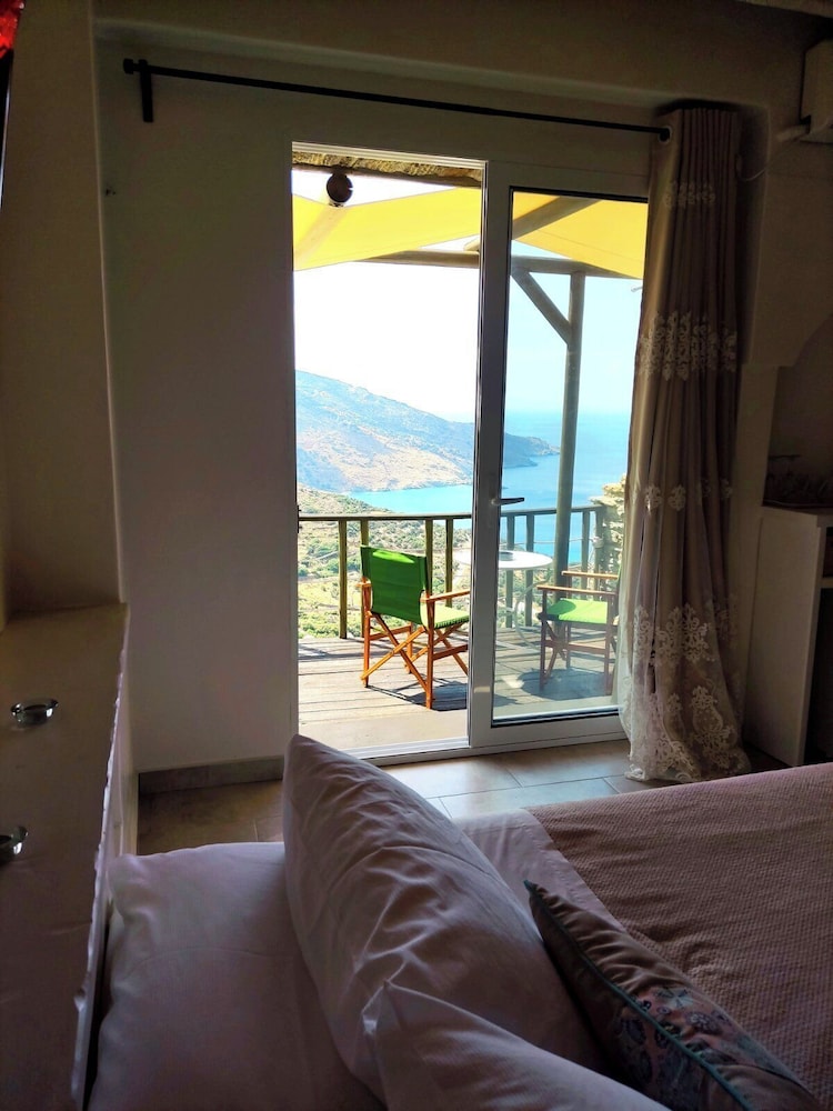 Suite with Sea View photo 2