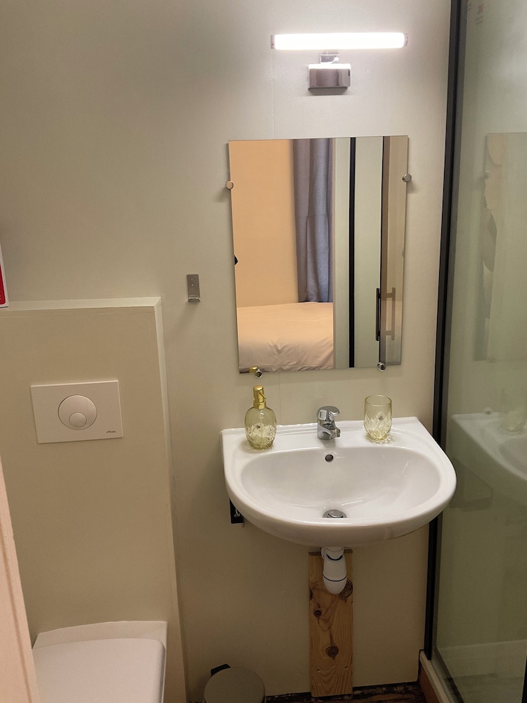 Standard Single Room photo 3