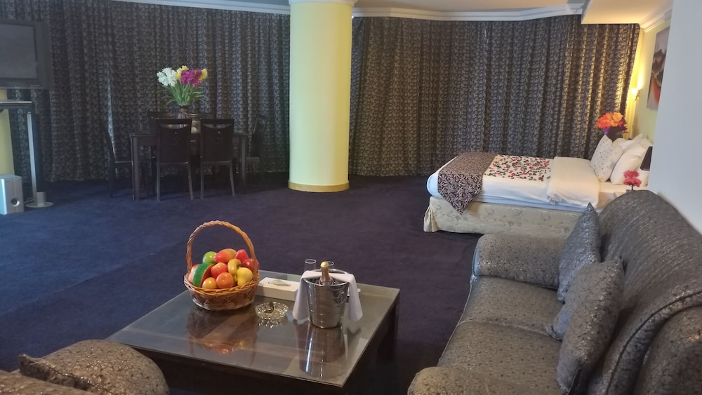 Executive Suite photo 1