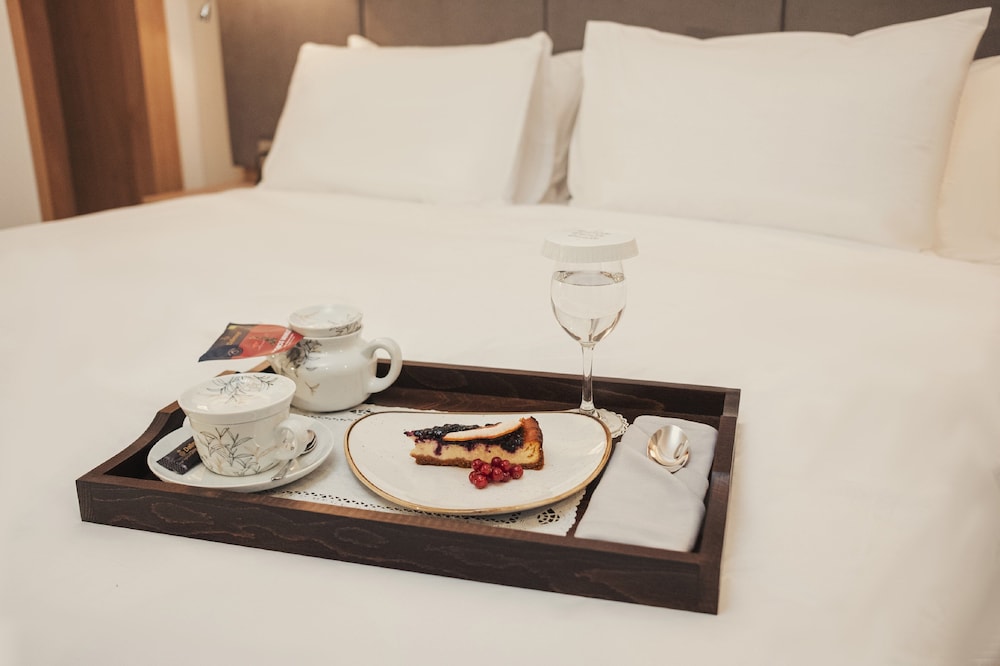 Premium Room, Multiple Beds, City View - Photo 5