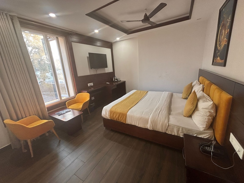Deluxe Double Room photo 2