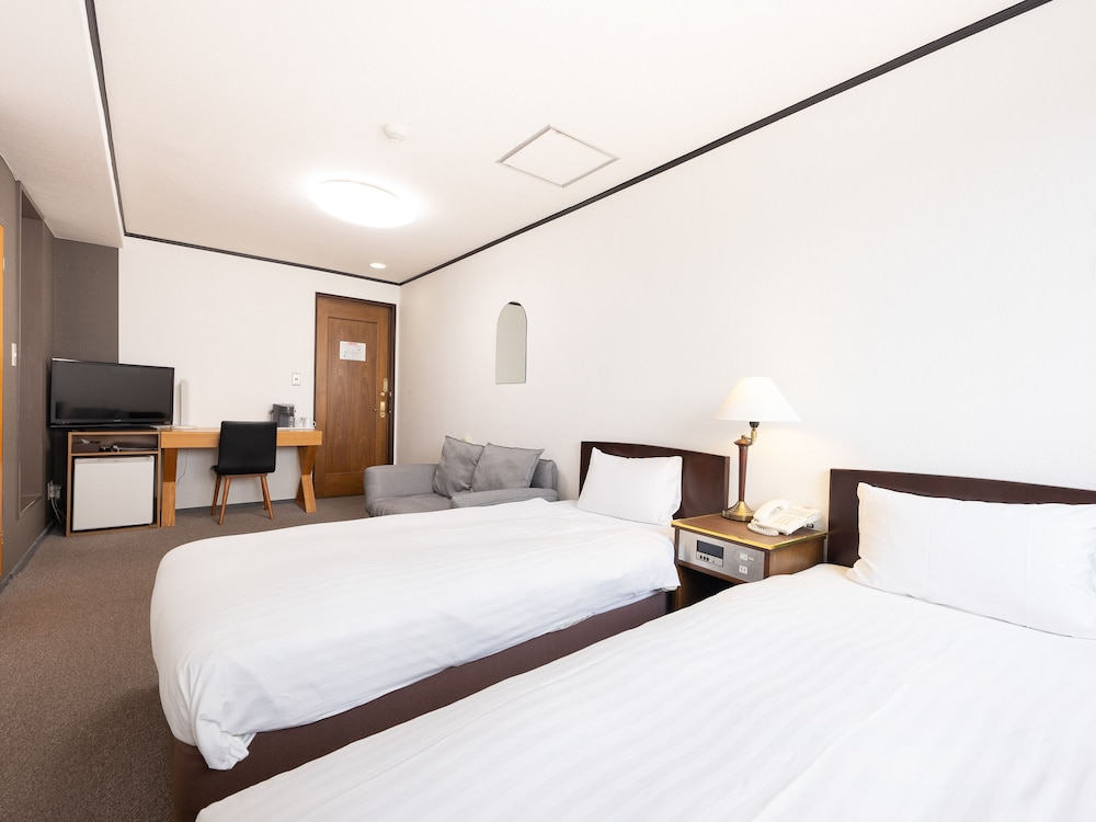 Twin Room, Smoking photo 2