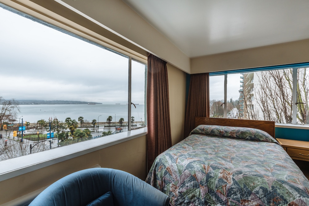 English Bay Hotel — photo 97