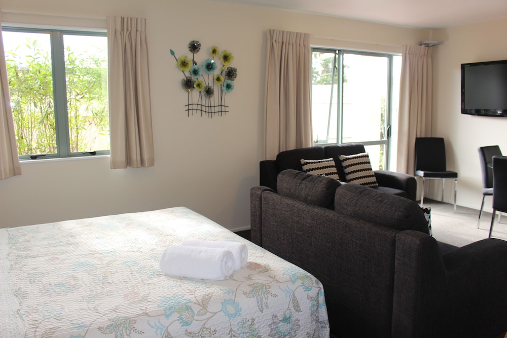Standard Suite, 1 Bedroom, Non Smoking, Kitchenette photo 1