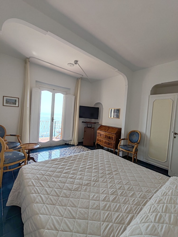 Economy Double or Twin Room, Sea View, Annex Building - Photo 2
