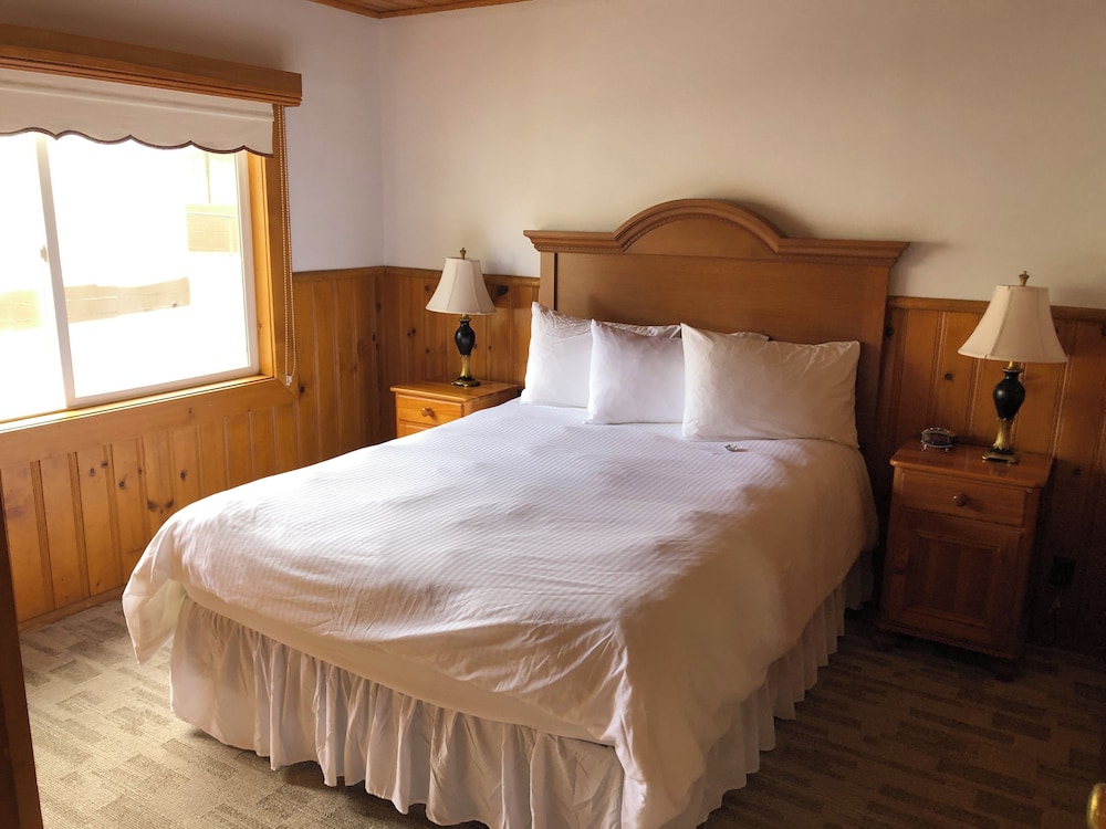 Superior Room, 1 Queen Bed with Sofa bed, Kitchen photo 1