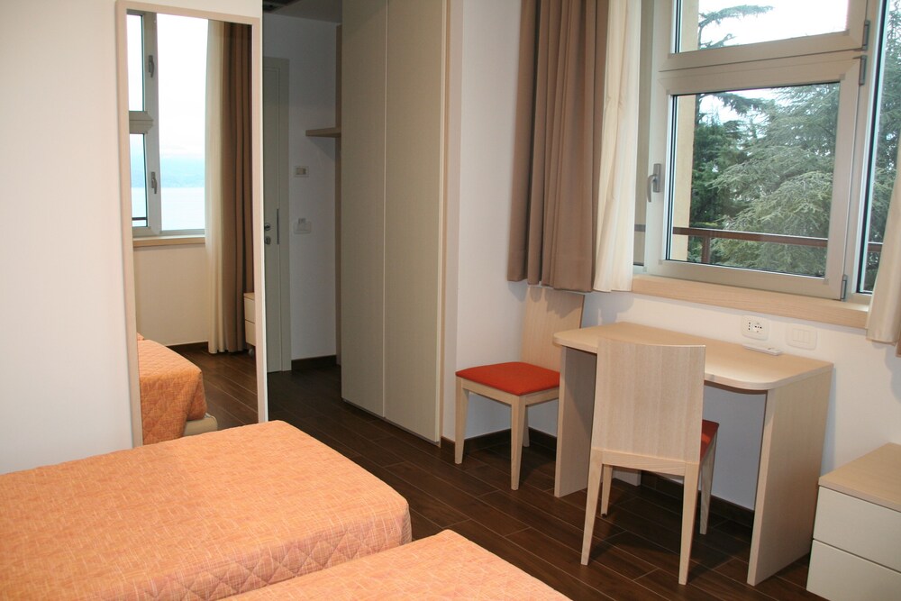 Superior Double Room, Garden View