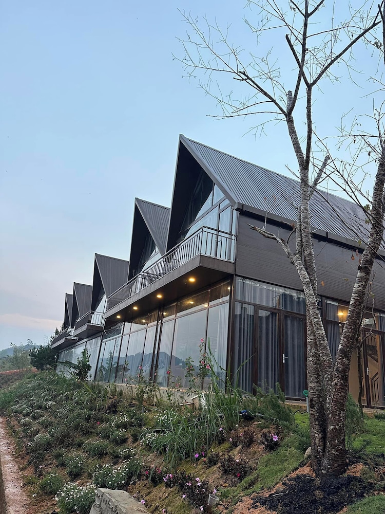 Luxury Villa, Balcony, Mountain View photo 1