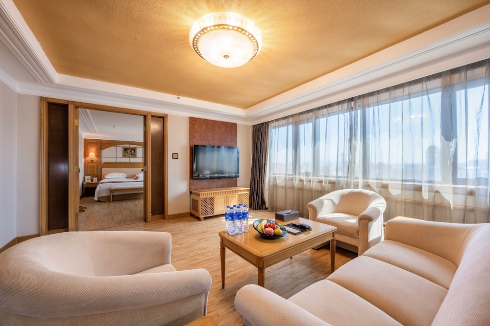 Deluxe Suite