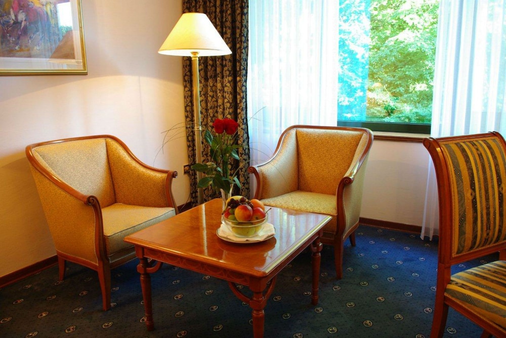 Deluxe Room - Photo 7