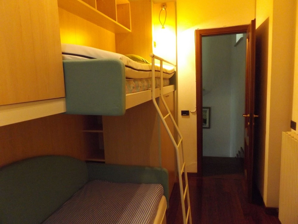 Villa photo 3