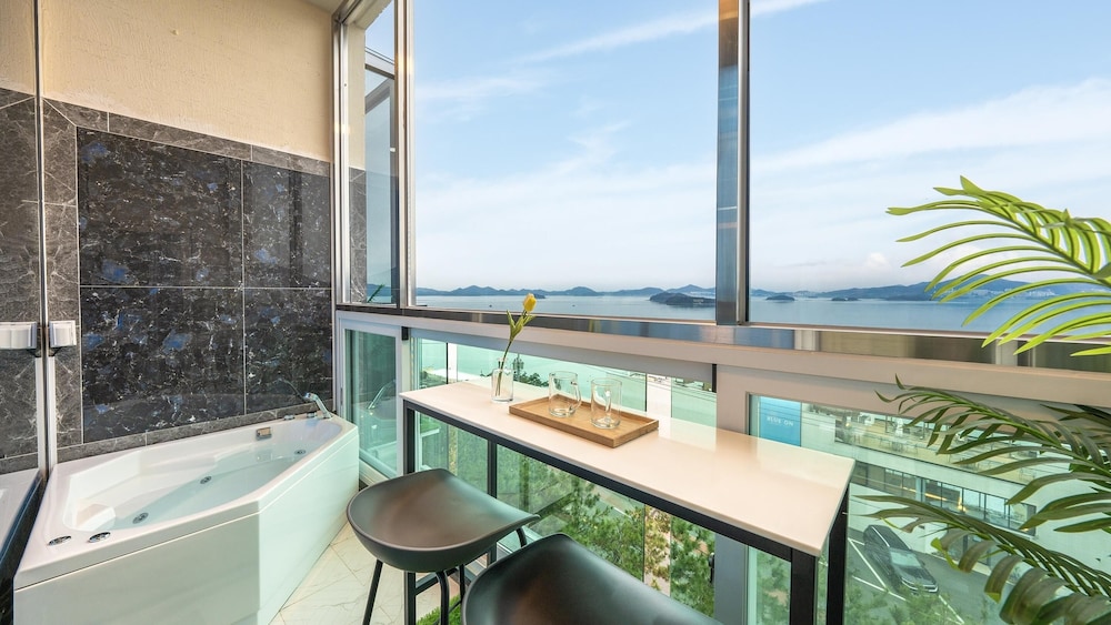 Basic Room, 1 Bedroom (2F oceanview terraceroom (201)) - Photo 10