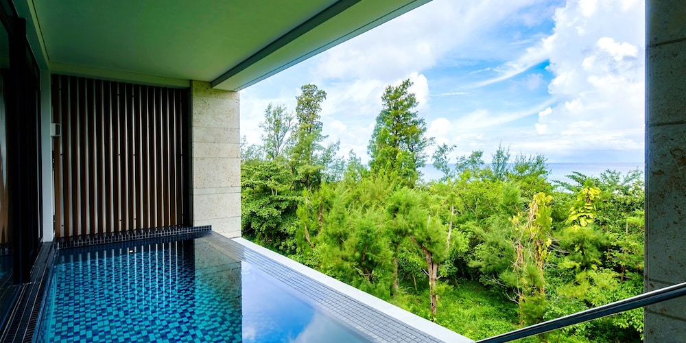 Executive Suite Twin Bed 3rd floor with Private Pool