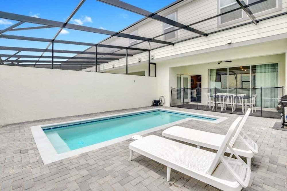 Townhome, 5 Bedrooms