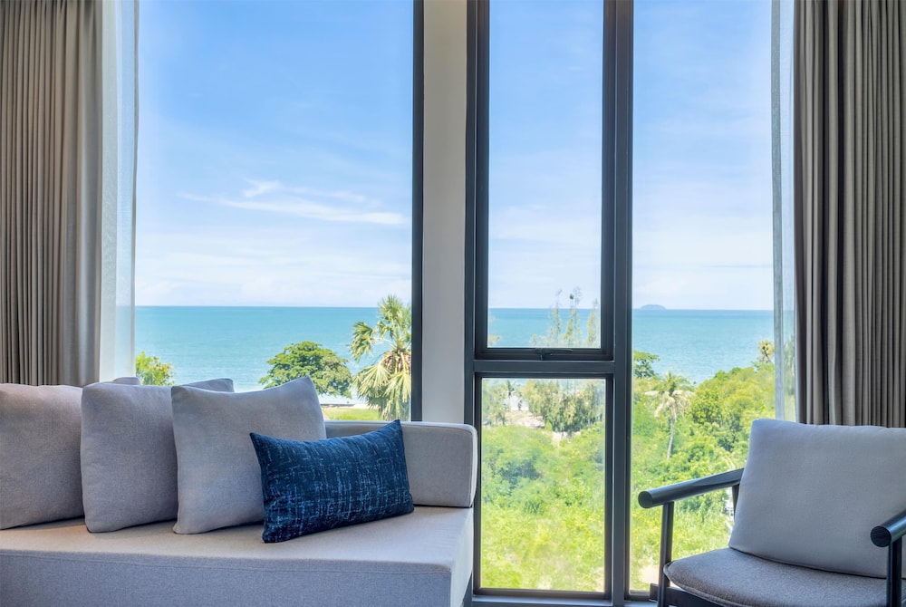 Superior Room, 2 Twin Beds, Non Smoking, Ocean View - Photo 1