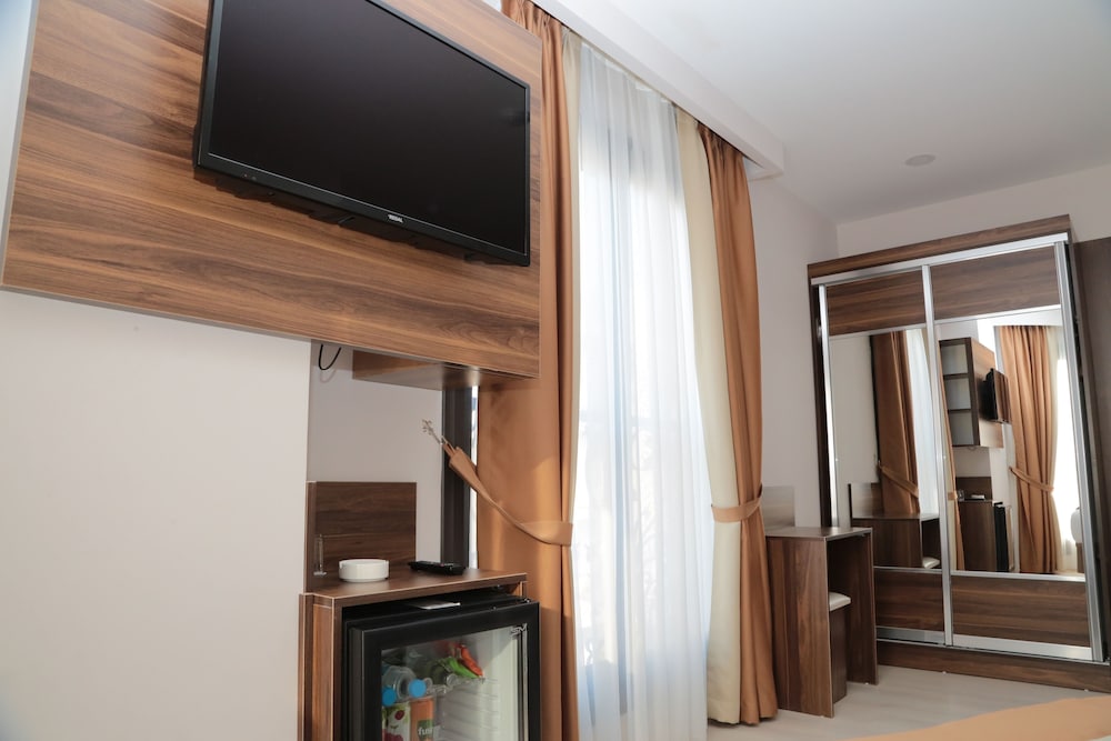 Junior Double or Twin Room photo 2