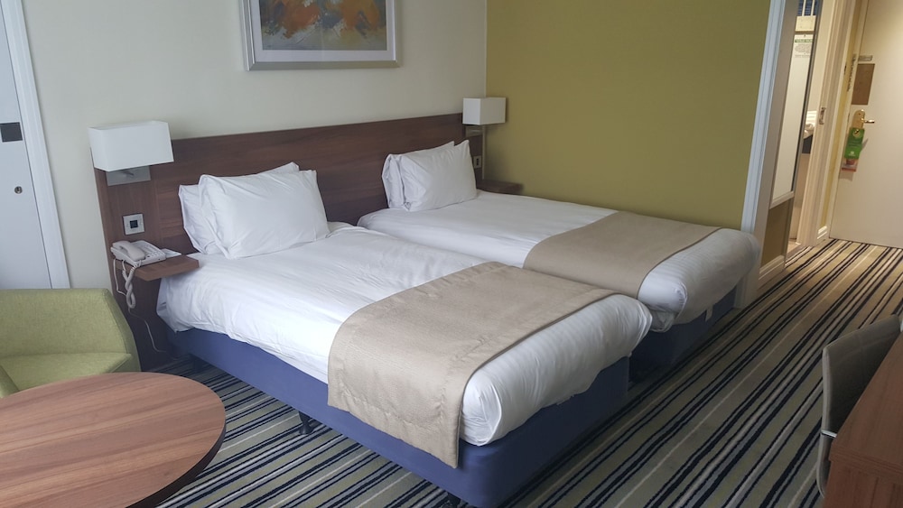 Standard Room, 2 Twin Beds - Photo 6