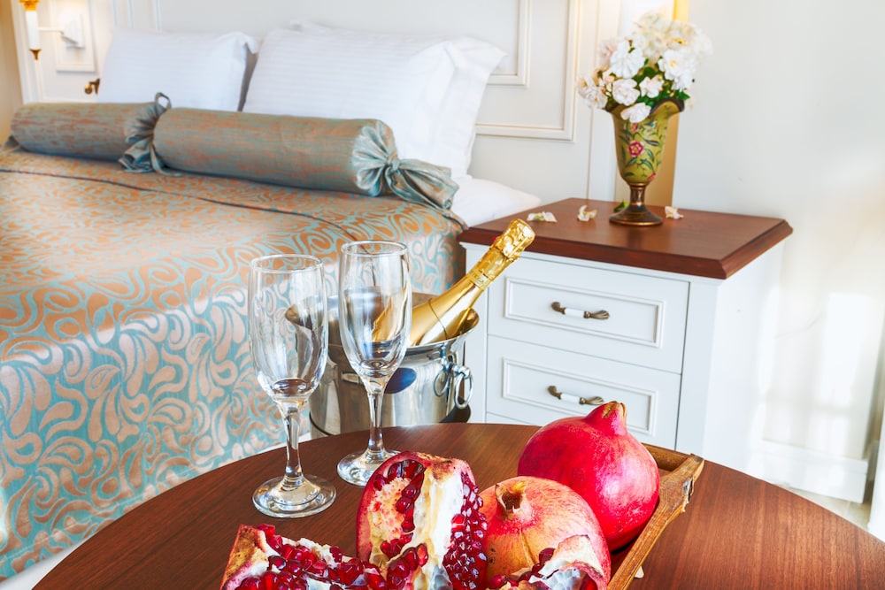 Deluxe Room (French Balcony) photo 2