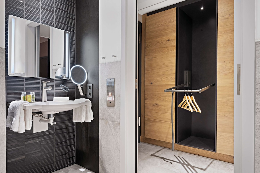 Twin Room, Accessible