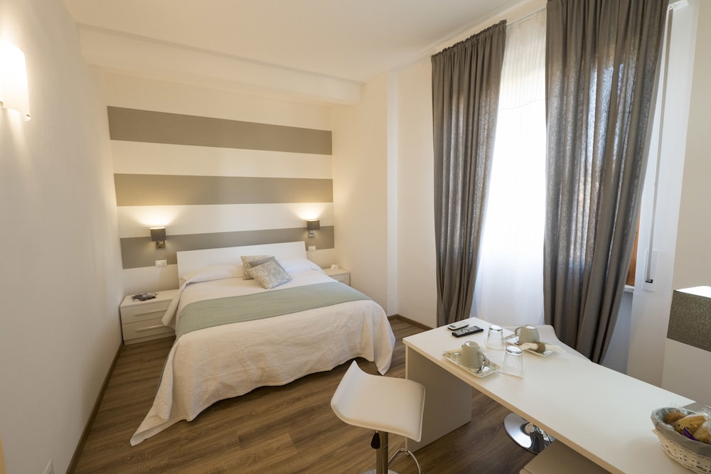 Superior Double Room, 1 Queen Bed, Non Smoking photo 1