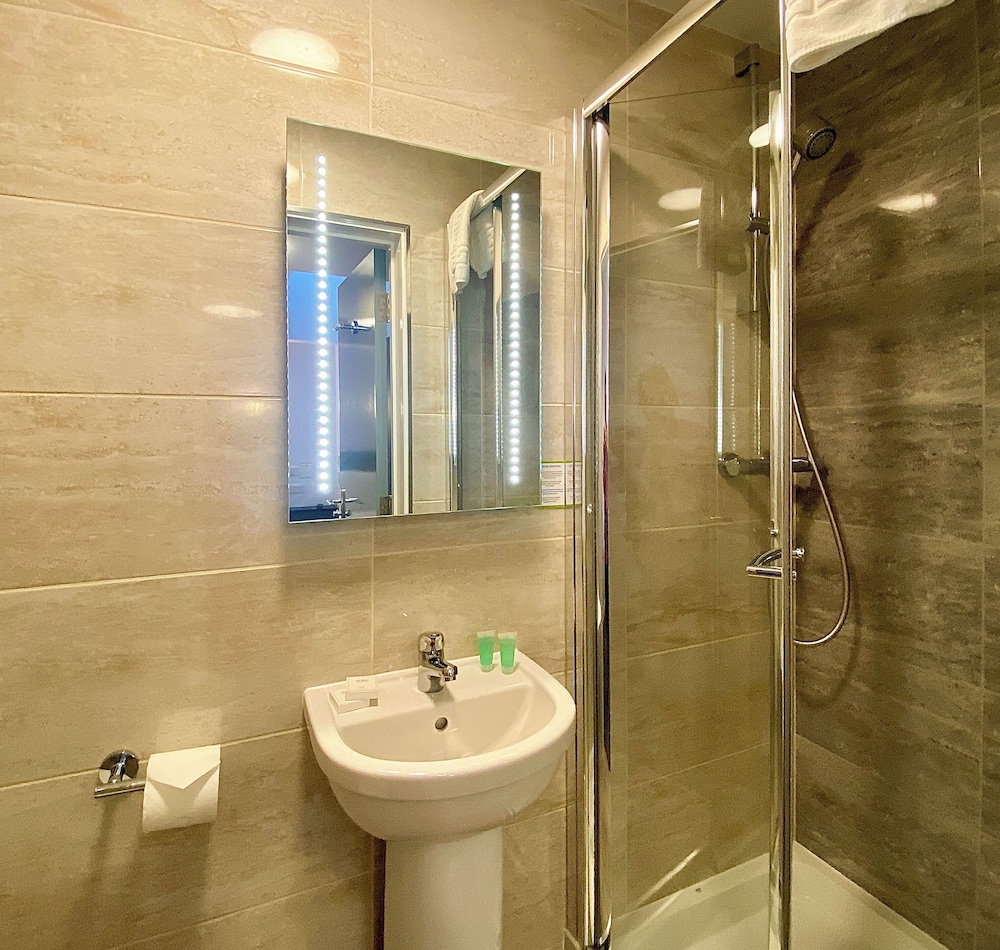 Executive Room, 1 Double Bed, Non Smoking - Photo 7