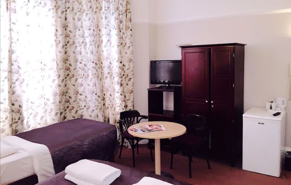 Standard Room, 2 Twin Beds photo 1