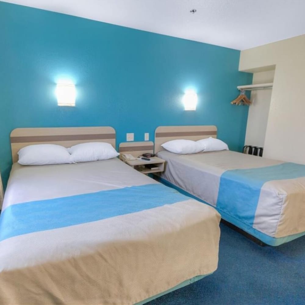 Deluxe Single Room, Multiple Beds, Non Smoking photo 1