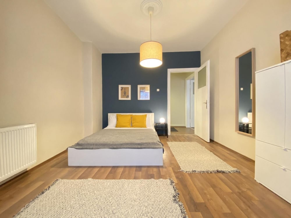 Apartment photo 3