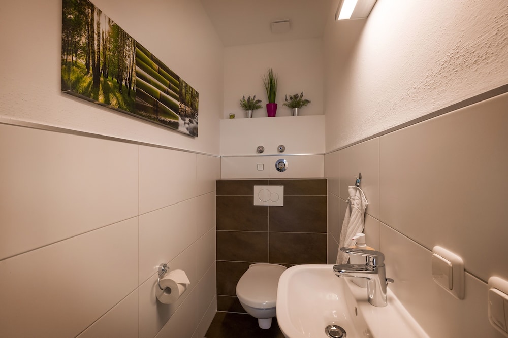 Basic Apartment, 1 Bedroom, Balcony, Hill View photo 2