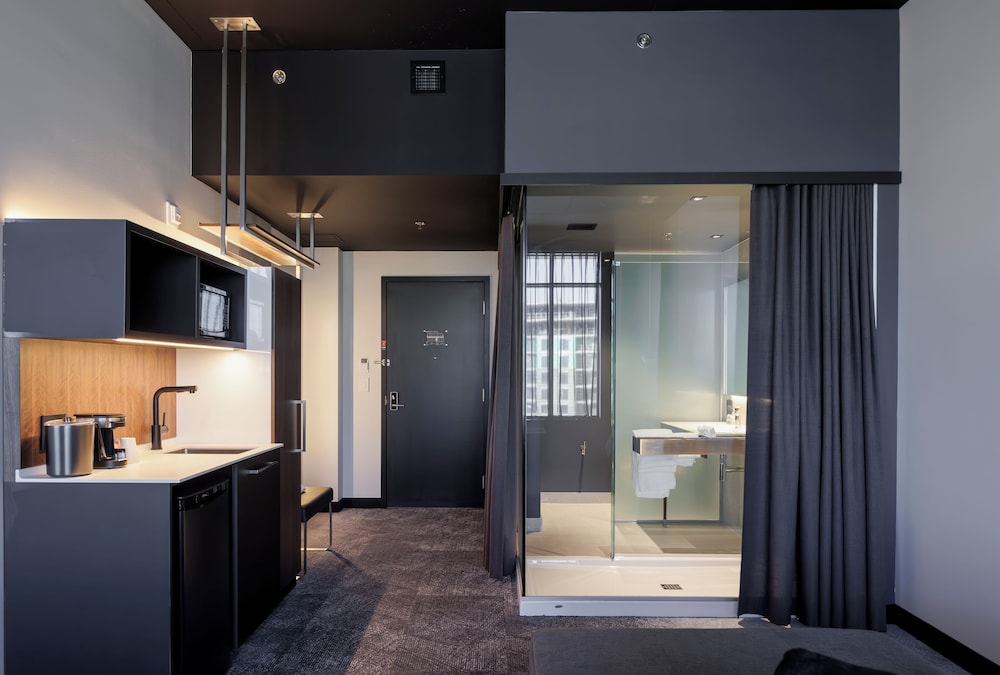Superior Suite, King, double space - Photo 2