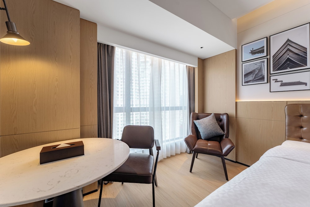 Superior Room, 2 Double Beds, City View photo 2