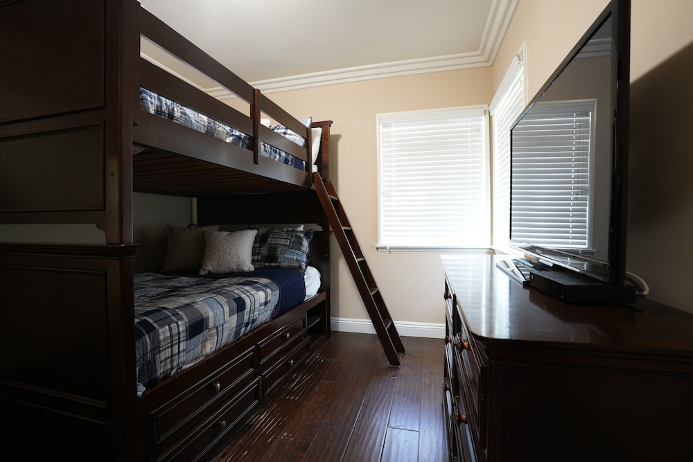 House, Multiple Beds, Patio, Garden View (Destination #19) photo 3