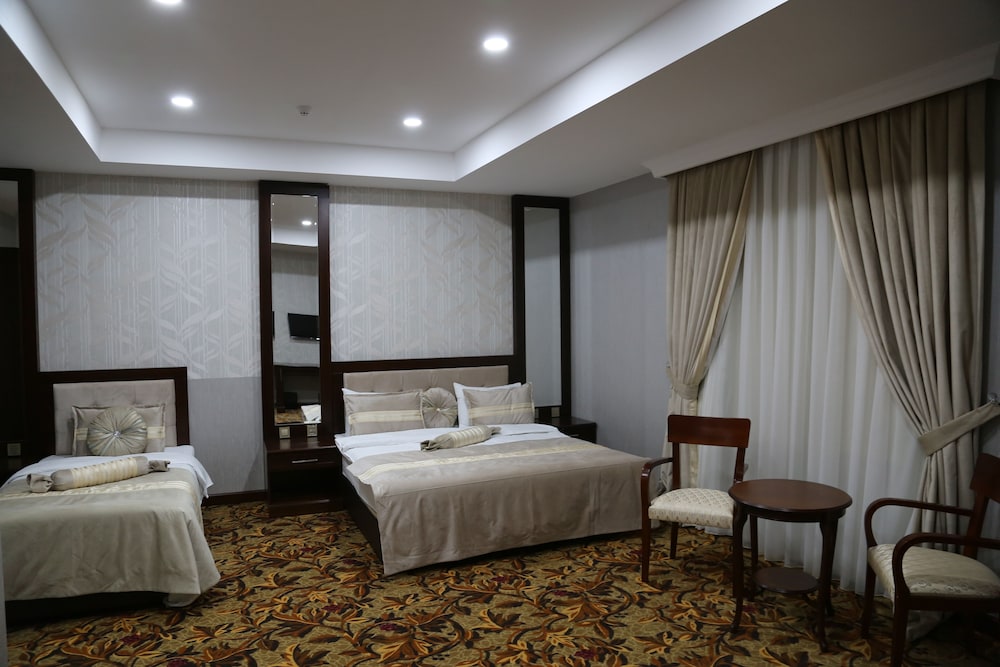 Standard Triple Room, Smoking photo 1