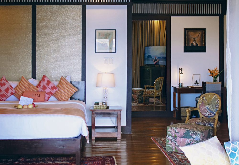 Premium Villa, 1 King Bed - Photo 7