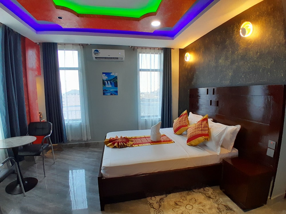 Deluxe Room, Balcony, City View photo 1