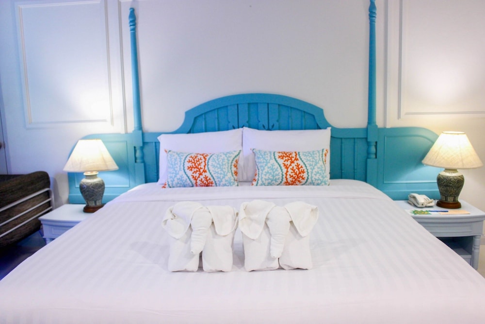 Deluxe Room - Photo 3