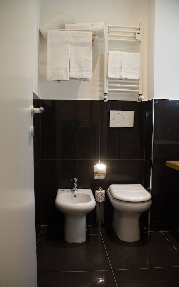 Deluxe Double or Twin Room, Balcony photo 2