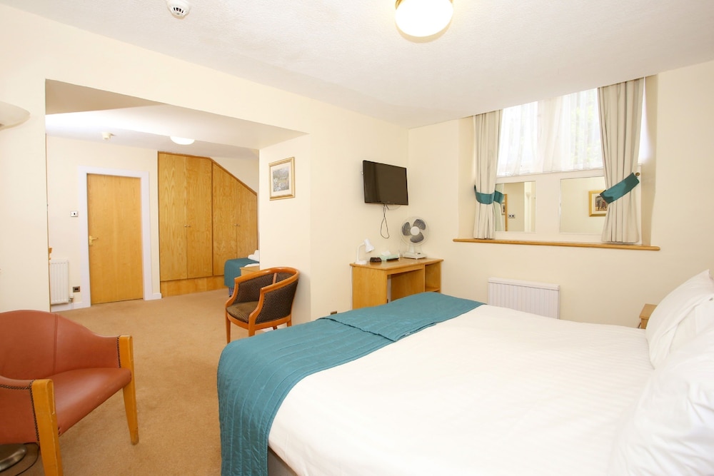 Standard Room, Multiple Beds, Non Smoking photo 3
