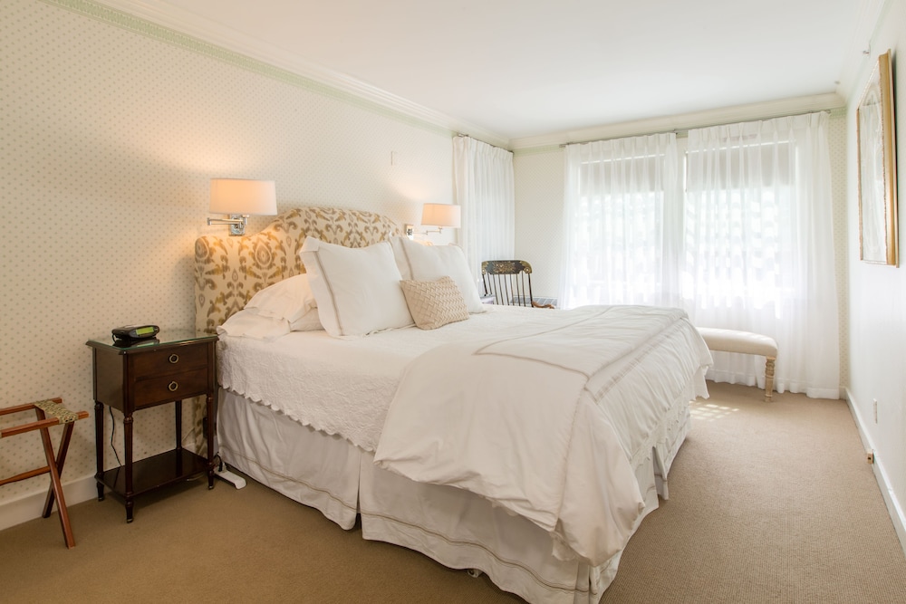 Longfellow Suite (Pets Allowed) photo 1